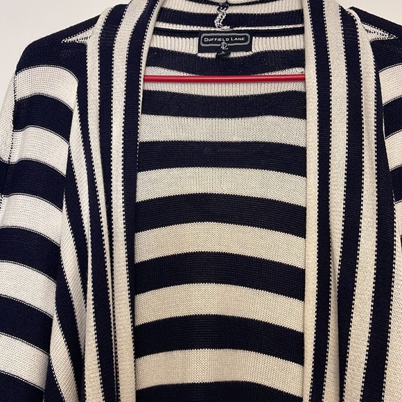 Cardigan - Picture 3 of 9